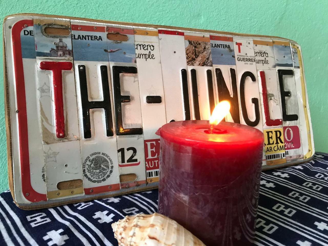 ケポス The Jungle Container Bed & Breakfast エクステリア 写真